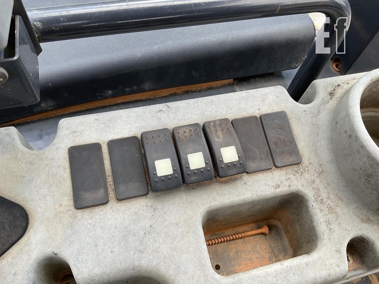 2020-yanmar-vio35-6a-image-15