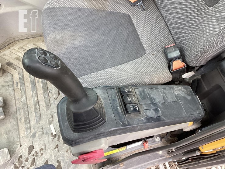 2018-volvo-ec250el-image-15