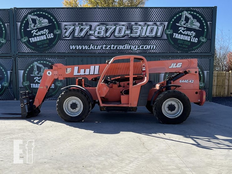 2006-lull-644e-42-image-1