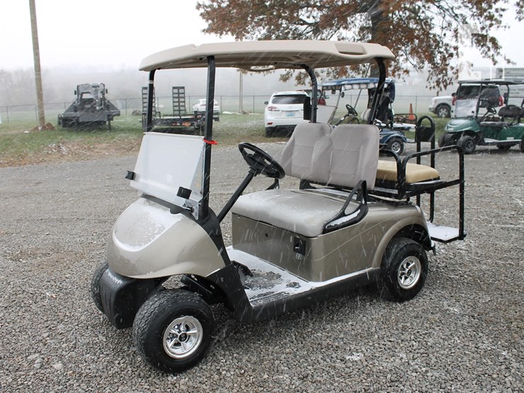 e-z-go-electric-golf-cart-2975-image-1
