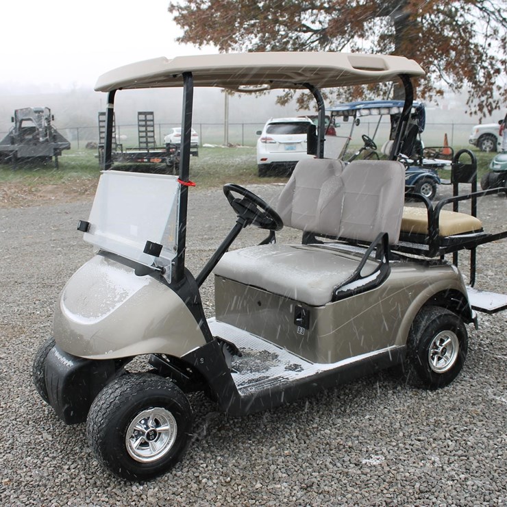 E-Z-GO ELECTRIC GOLF CART 2975