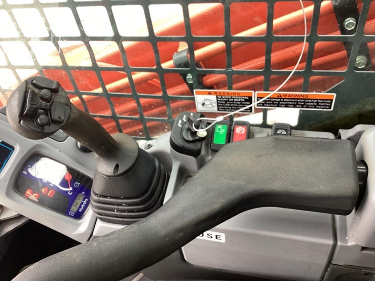 2021-kubota-svl97-2-image-11