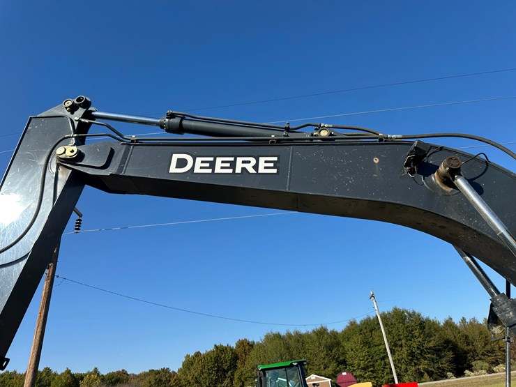 deere-130g-image-30