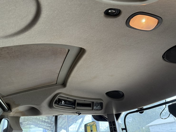 2012-case-ih-puma-145-image-11