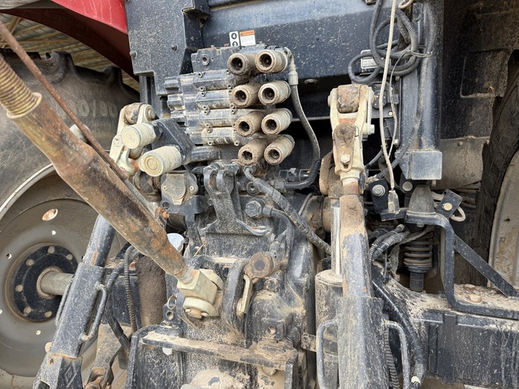 2012-case-ih-puma-145-image-3