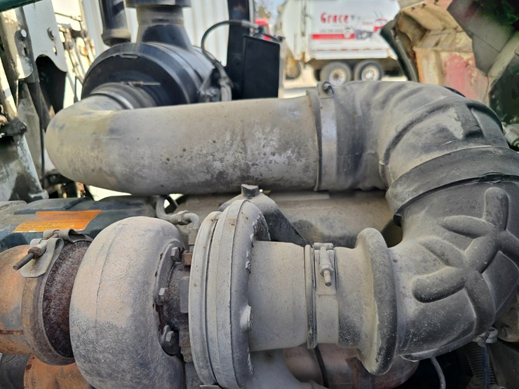 2001-mack-le613-image-69