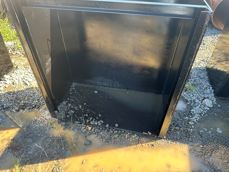 #32736-•-3'x3'-flashboard-pipe-riser-image-6