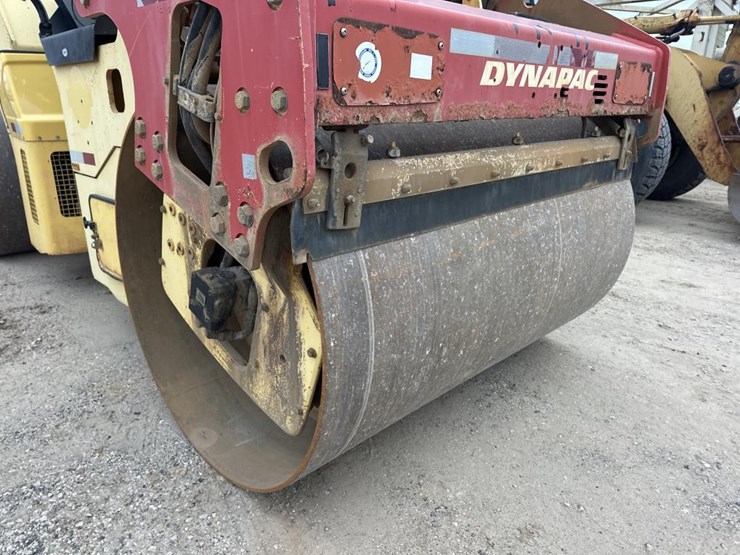2009-dynapac-cc324-image-32