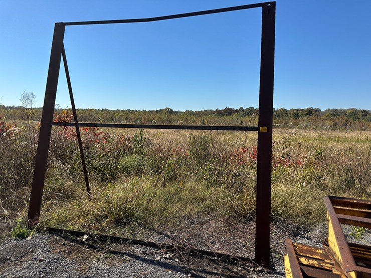 #32817-•-125"-x-10'-x-52"-shop-a-frame-image-1