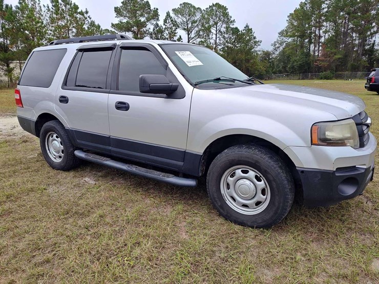 2017-ford-expedition-image-8