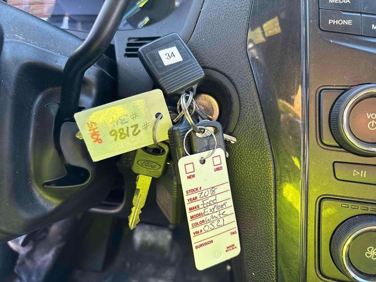 2018-ford-explorer-image-29