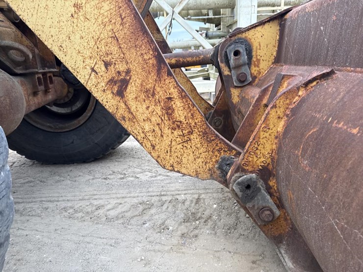 1988-caterpillar-936e-image-13