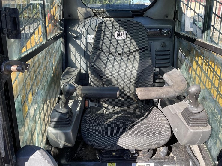 2020-caterpillar-259d3-image-14