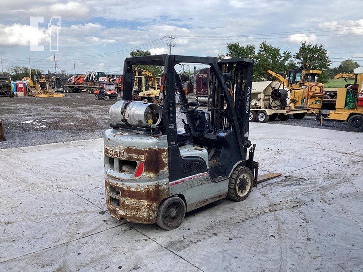 2010-nissan-mcpl02a25lv-image-4