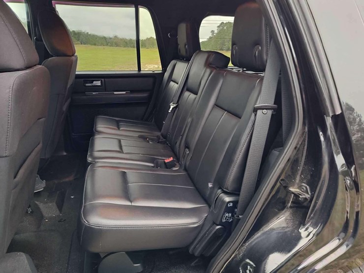 2016-ford-expedition-image-31