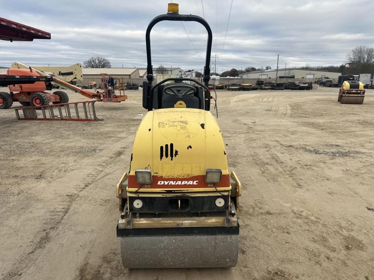 2009-dynapac-cc900-image-8