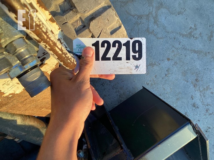 2013-bobcat-t550-image-21