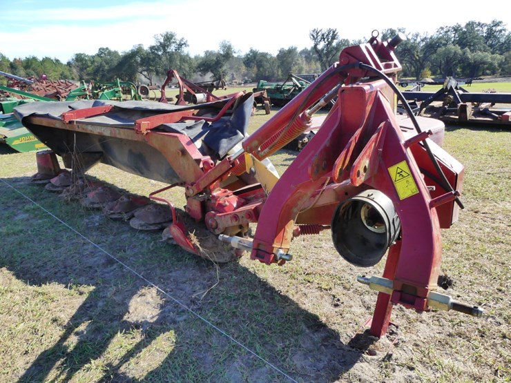 2022-case-ih-md93-image-2