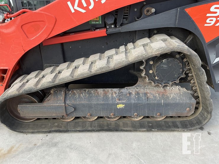 2021-kubota-svl97-2-image-2