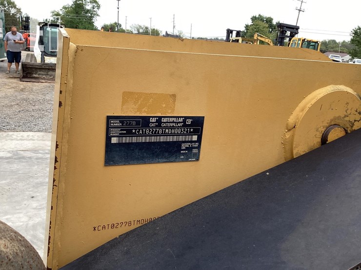 2004-caterpillar-277b-image-20