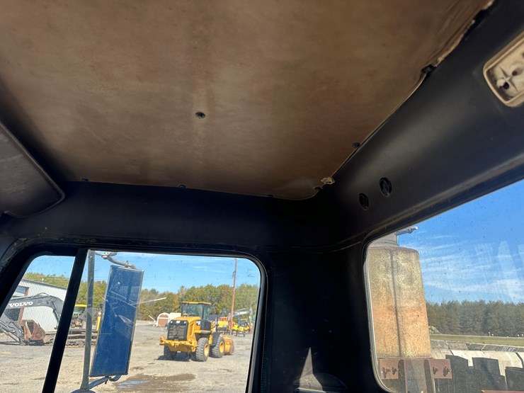 #32744-•-1989-international-f-2575-t/a-daycab-truck-tractor-vin:-1hszjg2r7kh666552-image-72