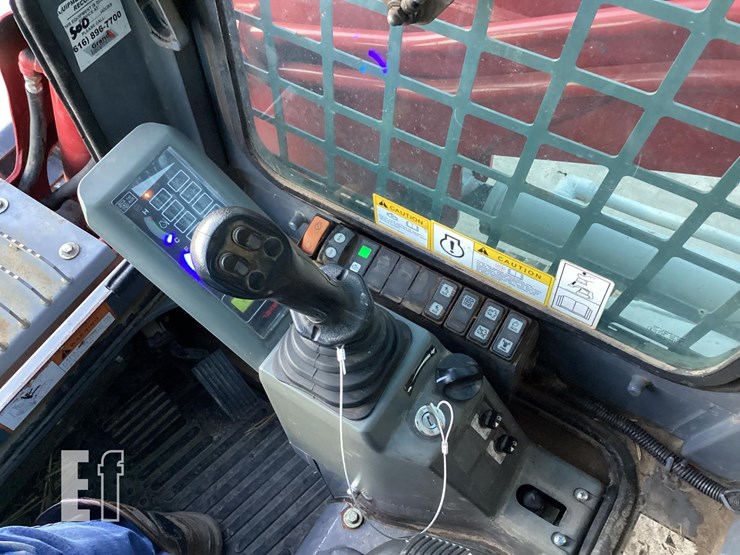 2016-takeuchi-tl8-image-17