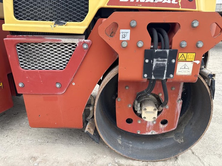 #1891-•-2011-dynapac-cc12000-roller-image-16