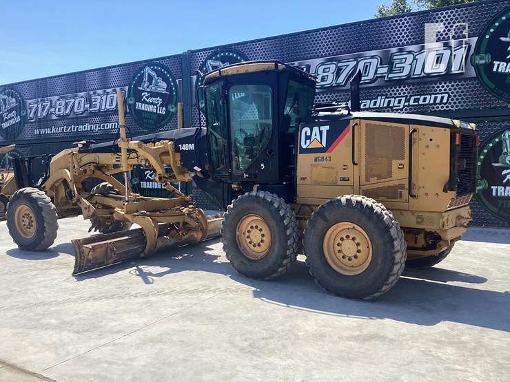 2009-caterpillar-140m-image-2