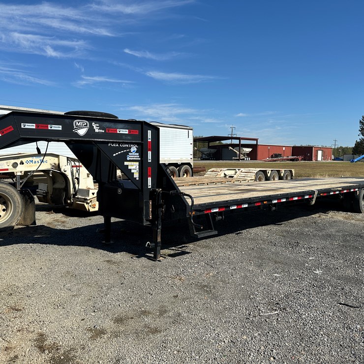 #32749 • 2023 MTP 40' T/A Gooseneck Flatbed Trailer VIN: 3F7BGP405PA000183
