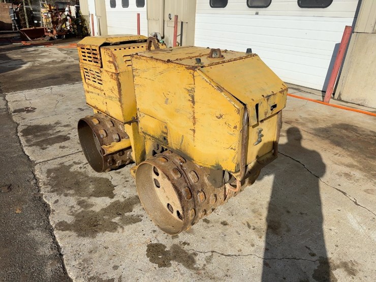 wacker-neuson-articulated-vibratory-trench-compactor-image-3