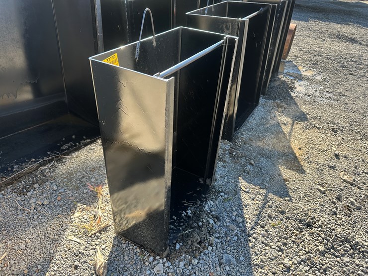 #32730-•-2'x3'-flashboard-pipe-riser-image-2