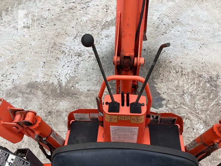 2008-kubota-bx24-image-16