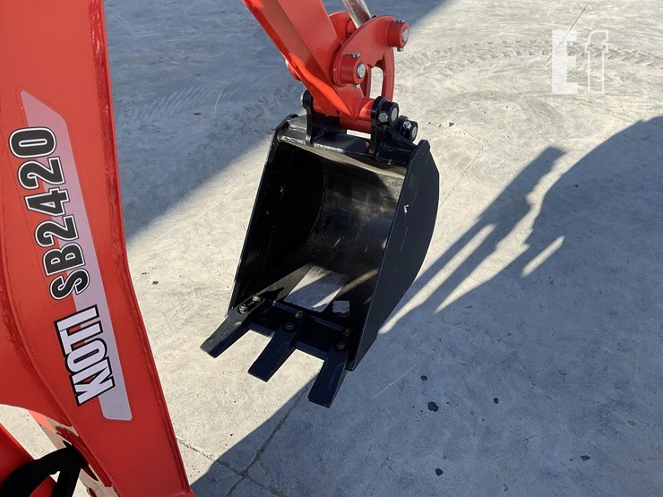 2025-kioti-cs2520-image-12