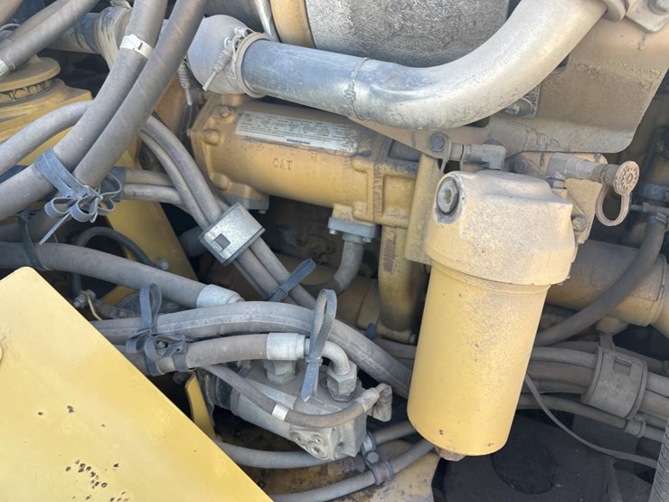 2010-caterpillar-740-image-43