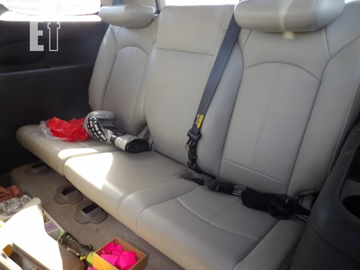 2008-gmc-acadia-image-9