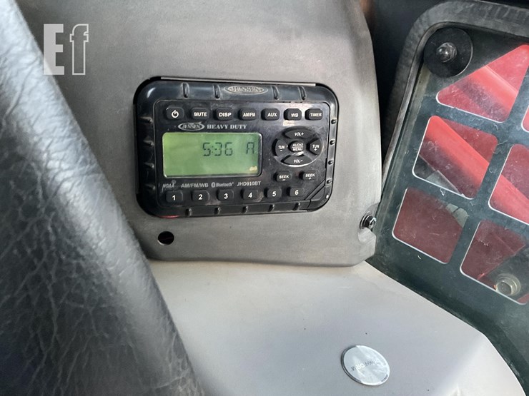 2020-kubota-svl95-2s-image-15