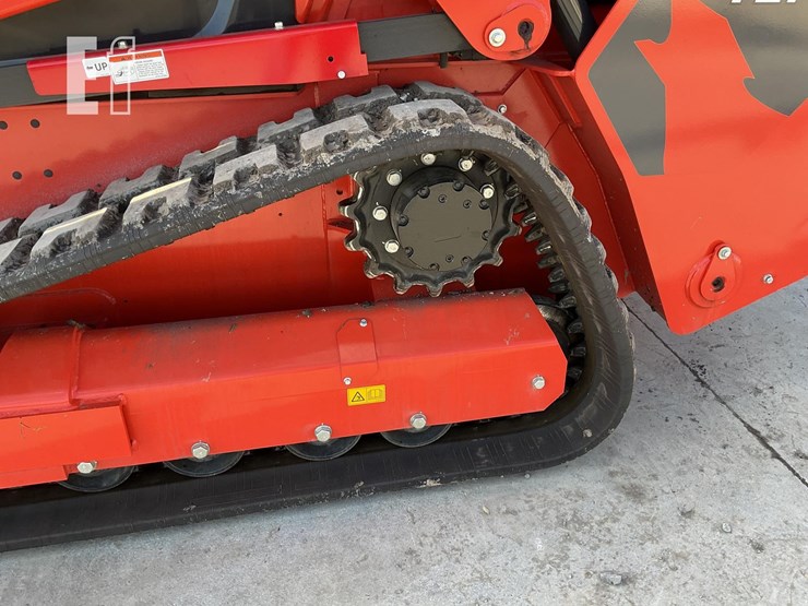 2025-kioti-tl750-image-11