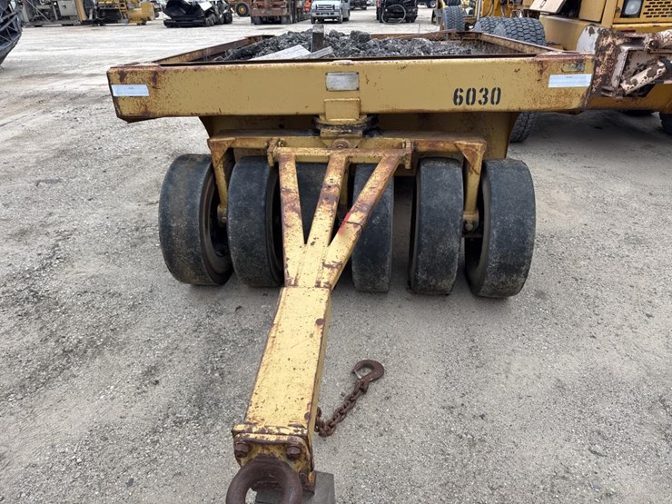 #1909-•-southwest-sr13-towable-compactor-image-2