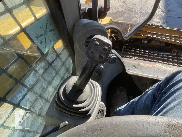 2014-caterpillar-272d-xhp-image-13