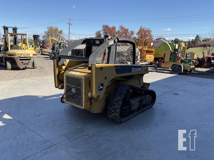 2006-deere-ct322-image-4