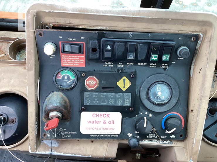 1996-deere-310d-image-18