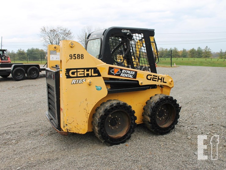 2019-gehl-r165-image-15