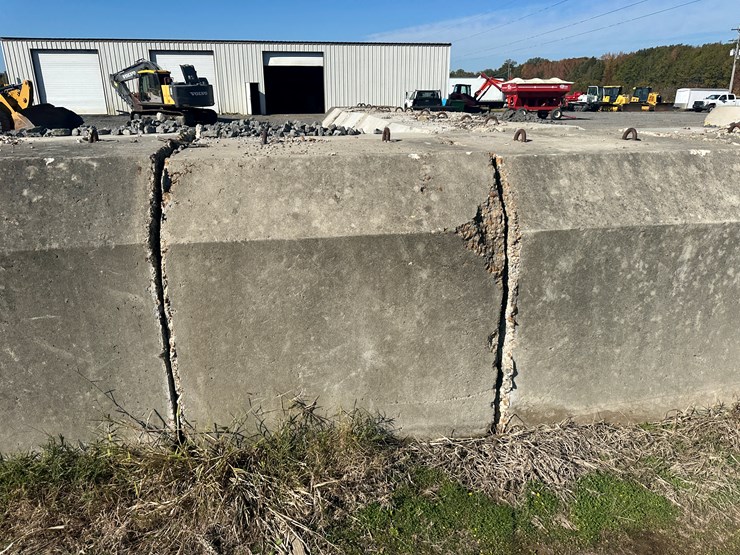 #32727-•-lot-of-(13)-~57"x80"-concrete-culvert-sectionss-image-18