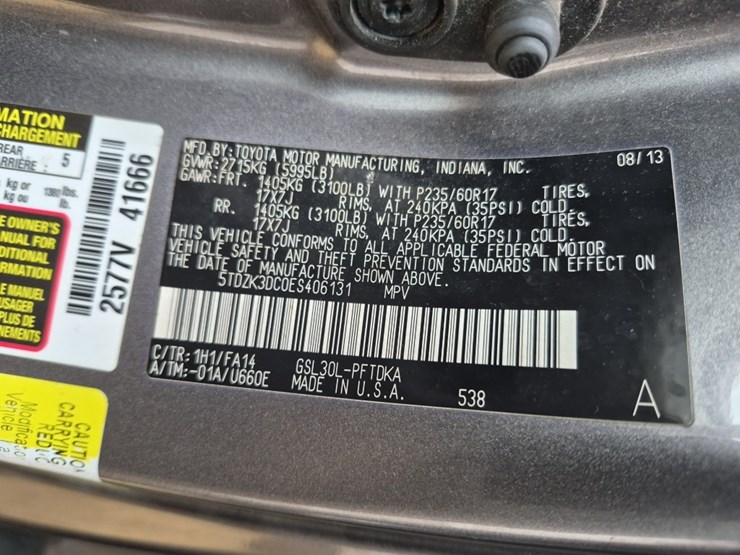 2013-toyota-sienna-image-12