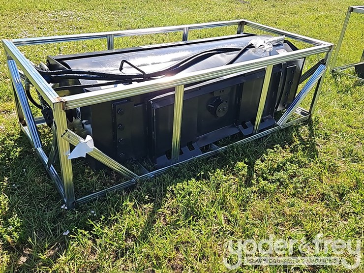 unused-jct-heavy-duty-vibratory-roller-to-suit-skidsteer-image-2