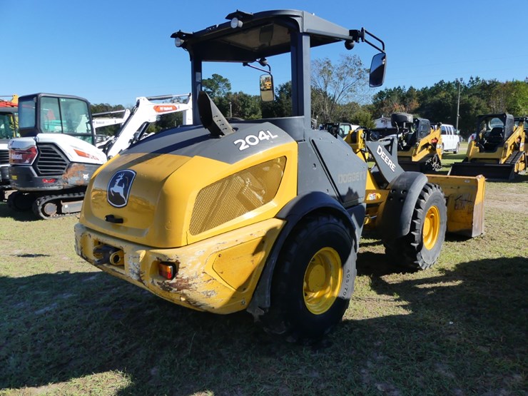 2021-deere-204l-image-10