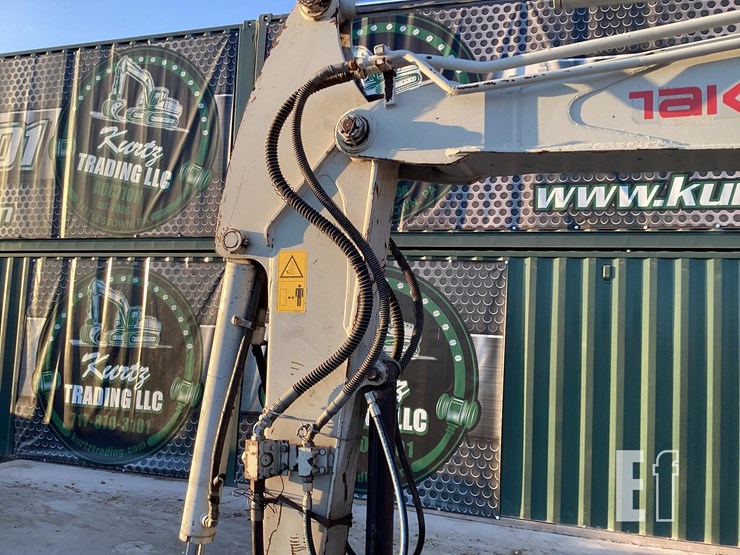 2015-takeuchi-tb260-image-11