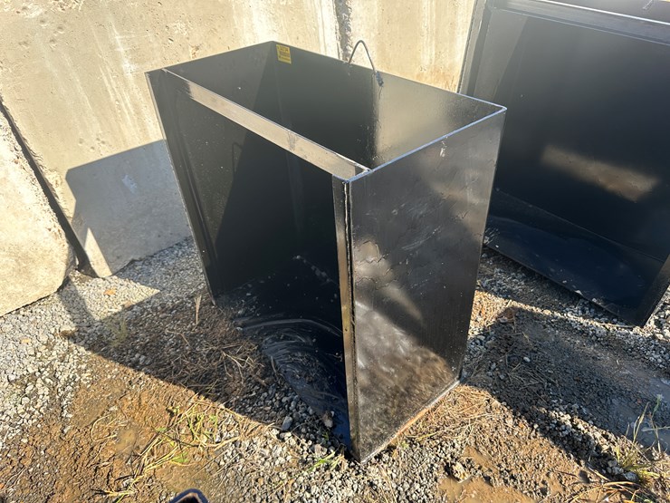 #32734-•-3'x3'-flashboard-pipe-riser-image-1