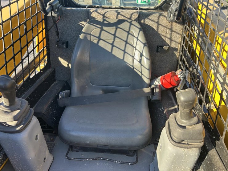 2023-gehl-rt165-image-9