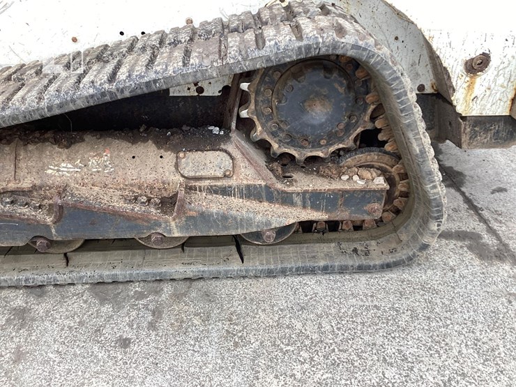 2018-bobcat-t595-image-11